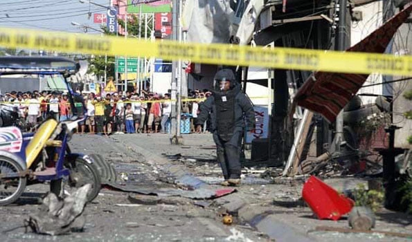 2 bomb blasts claim lives of 5 soldiers & 4 civilians in Philippines