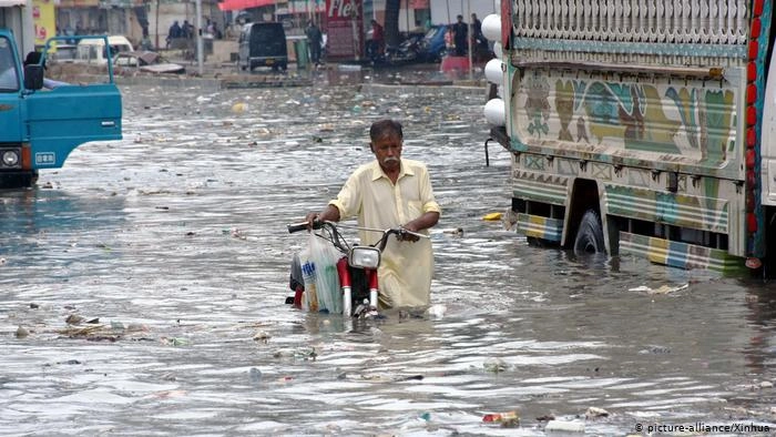 163 killed and 101 injured in rain related incident in Pak metro cities