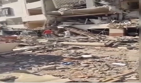 Explosion in Karachi leaves 3 dead, 15 injured (Video)