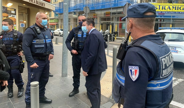 3 police officers shot dead in France