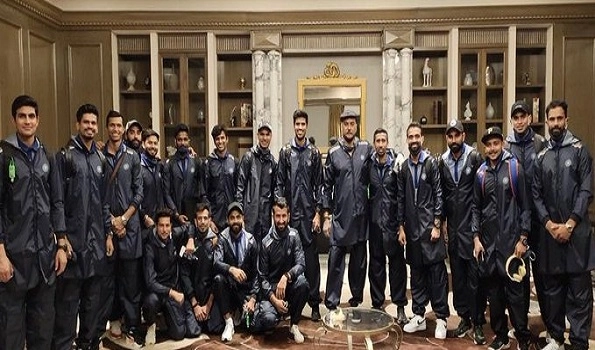 Indian cricket team arrive in Sydney for long series in Australia