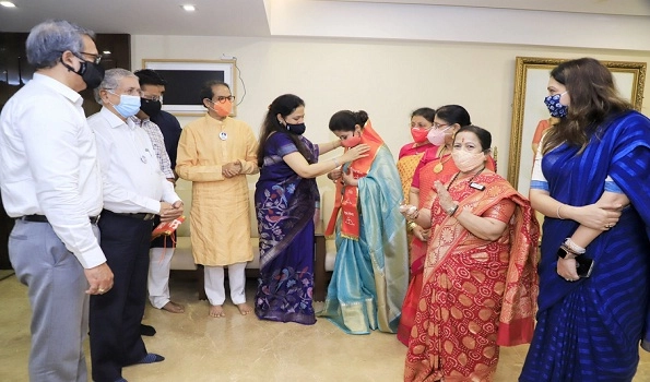 Actress Urmila Matondkar formally enters Shiv Sena