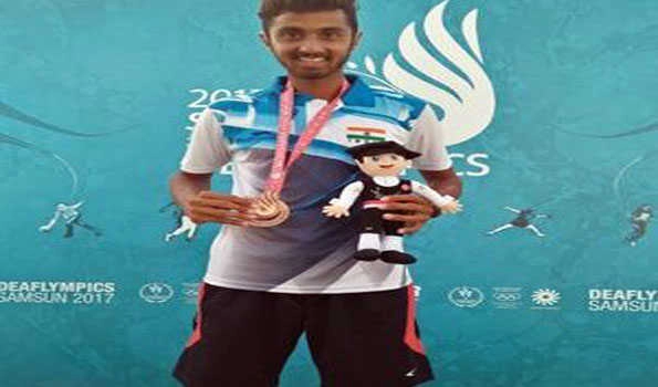 Won bronze in Deaflympics, but no one congratulated this tennis player