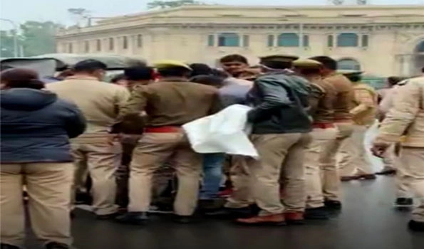 UP: 5 of family attempt self-immolation near CM office