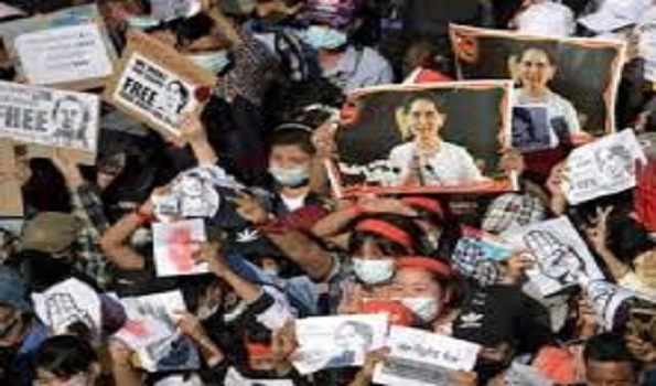 Myanmar: Demonstrators shot dead in anti-coup protests