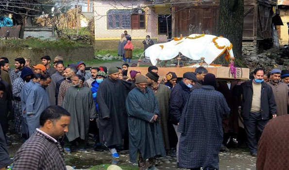 Muslims help perform last rites of Kashmiri Pandit woman in Baramulla