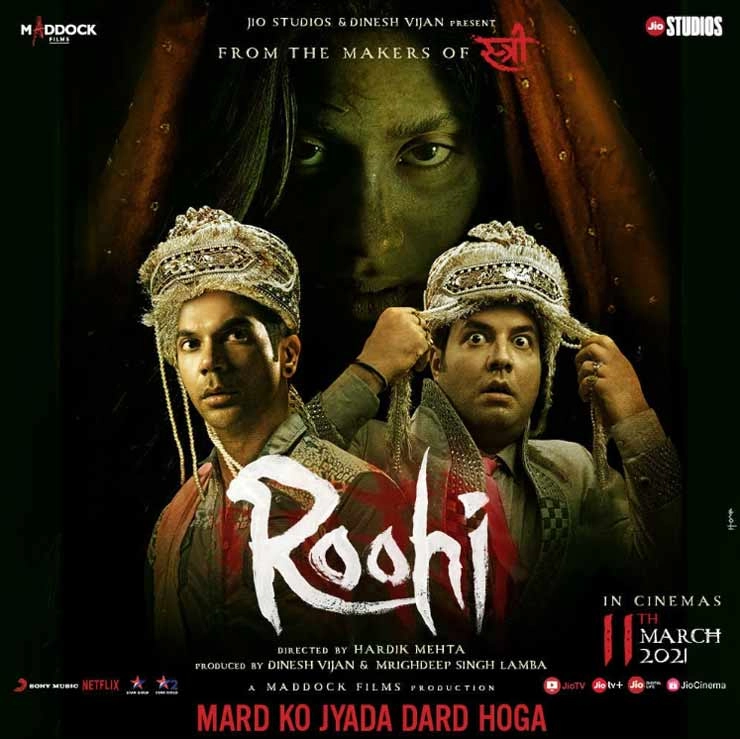Varun-Kriti all ecstatic to catch Roohi at a cinema hall that releases on 11th March