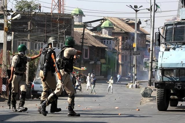 J&K: Police to deny security clearance for passport, govt services to stone pelters