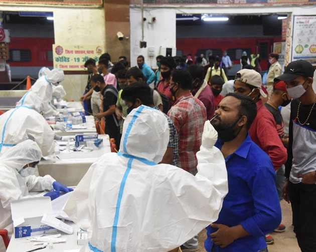India sees 3,23,144 new COVID cases, 2771 deaths in last 24 hrs