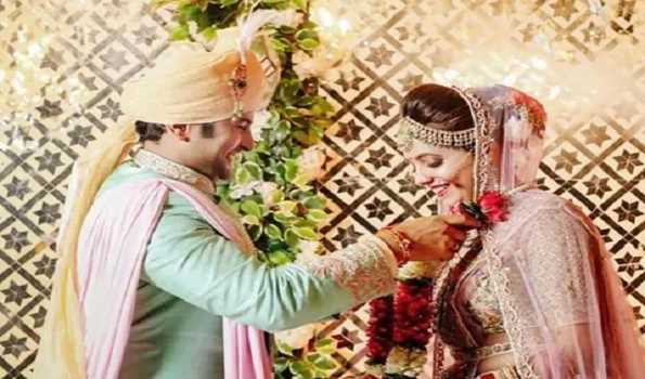 Newlyweds Sugandha Mishra, Sanket Bhonsle booked for violating COVID protocol