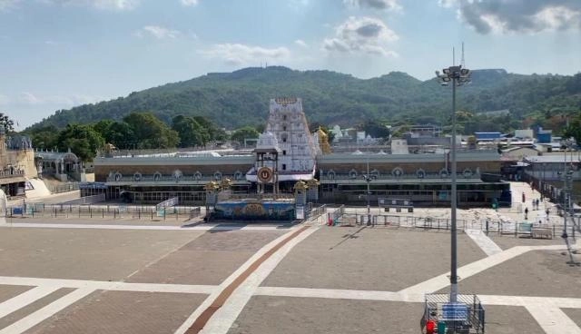 Once jam-packed, Tirumala Hills now have become barren due to COVID-19 (Pics)