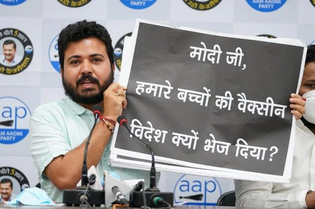 Delhi Police is harassing AAP volunteers for questioning the PM regarding the unavailability of vaccines: Durgesh Pathak