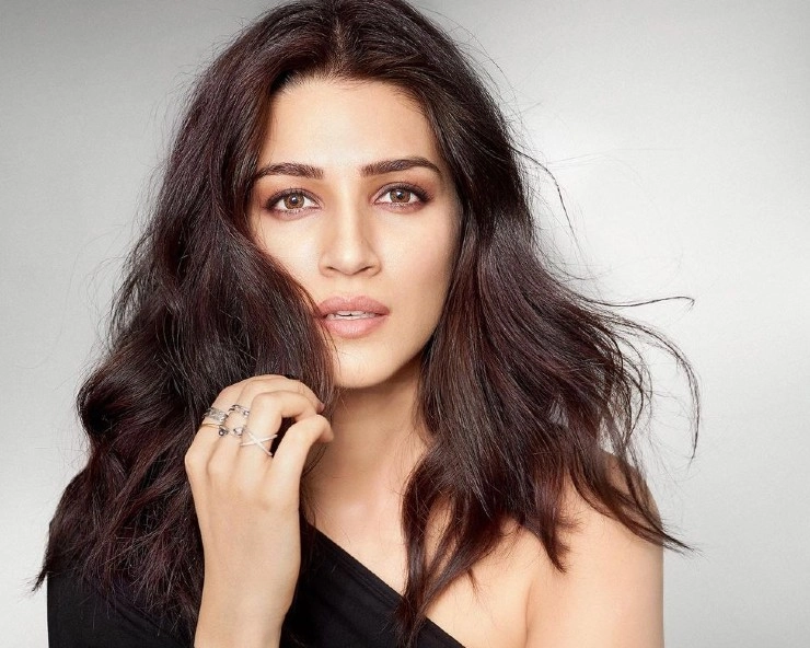 Kriti Sanon is back to the sets as lockdown eases, is shooting for this film currently!