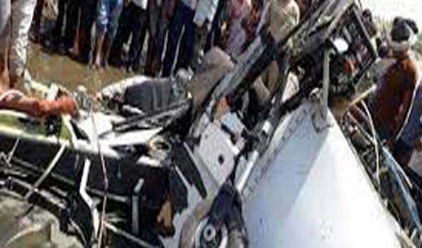 Maharashtra: Pilot killed, female trainee injured as plane crashes in Jalgaon