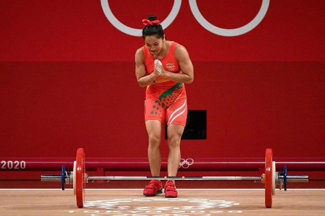 Tokyo Olympics: Mirabai Chanu clinches silver medal, opens India's account (Video)