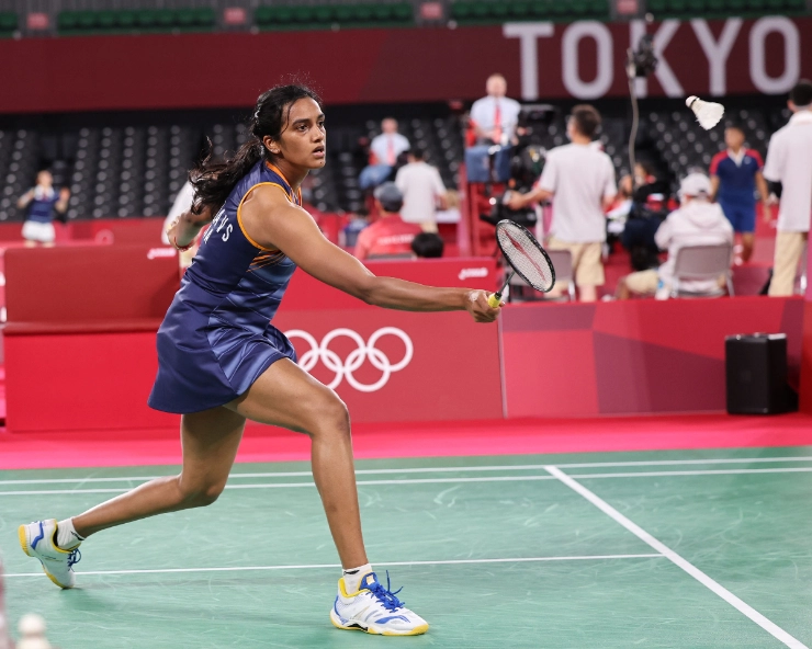 Sindhu surges to the pre quarterfinals after comprehensive win (Video)