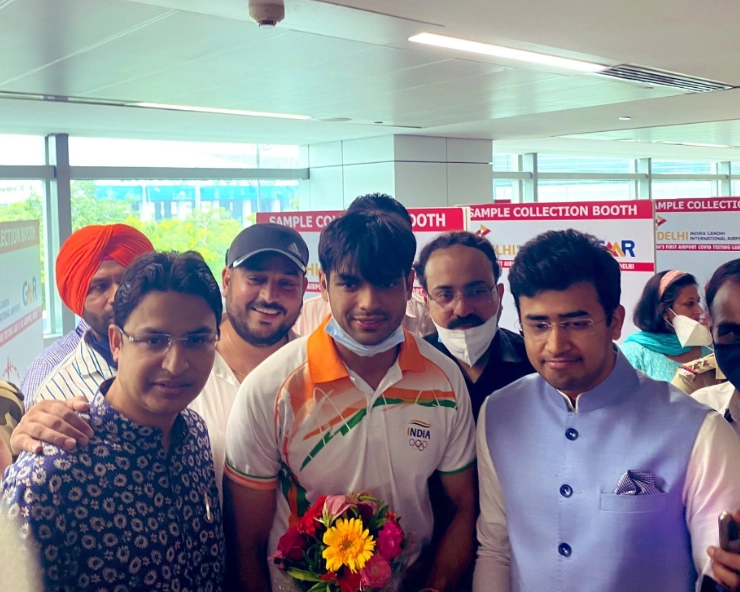 History-making Indian Olympic contingent return to rousing welcome (VIDEOS)