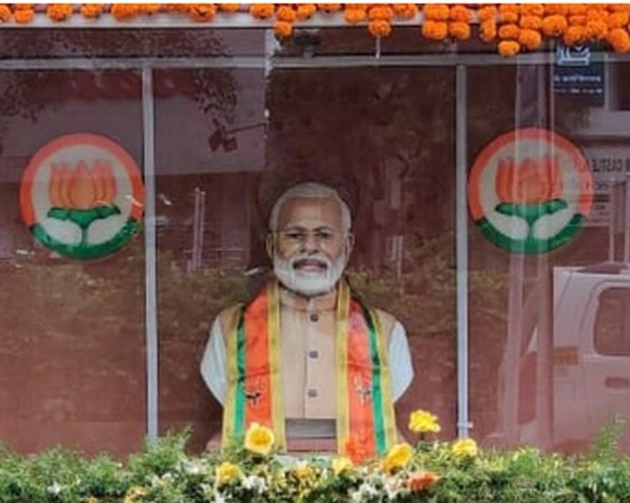 Pune: PM Modi's bust removed from temple built for him by BJP worker
