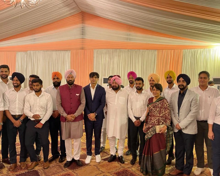 In Pics: From cooking delicacies to personally serving them, he did it all - Capt Amarinder hosts Olympians for dinner