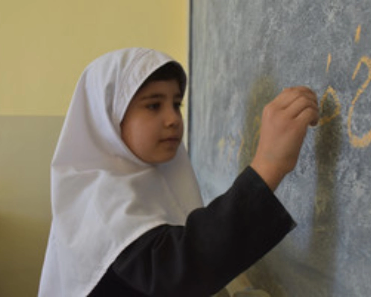 Afghan girls set up 'secret school' amid Taliban restrictions