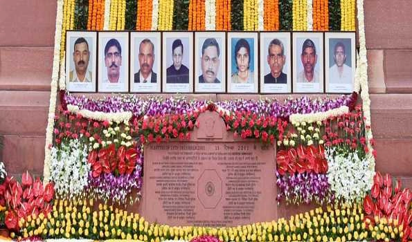 Prez, VP, PM, others pay tributes to martyrs of 2001 Parliament attack