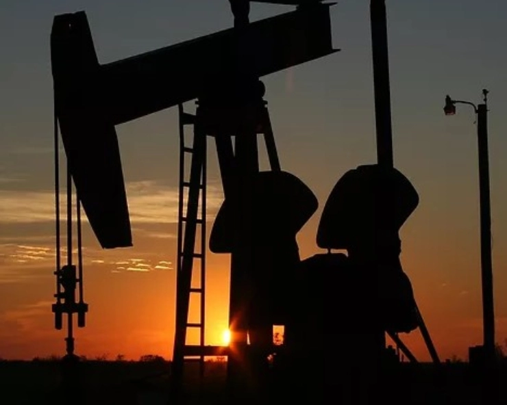 Oil hits 13-year high over Russia-Ukraine crisis