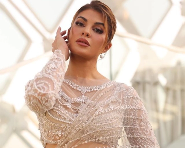 Jacqueline Fernandez glams up the Golden Hour in Abu Dhabi in THIS gorgeous saree. Check out PICS