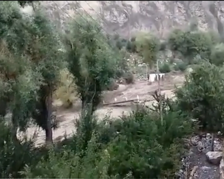 Himachal Pradesh: Chango village affected by cloud burst, flash floods; Shimla-Kaza Highway blocked (VIDEO)