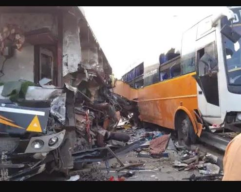 Uttar Pradesh: 8 killed, 12 injured as double-decker buses collide on Purvanchal Expressway