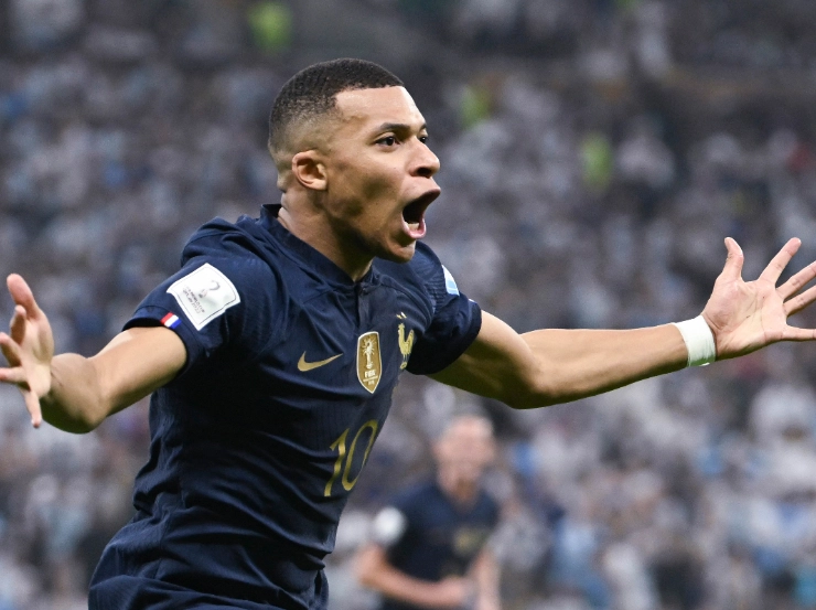 Mbappe pips Messi to Golden Boot
