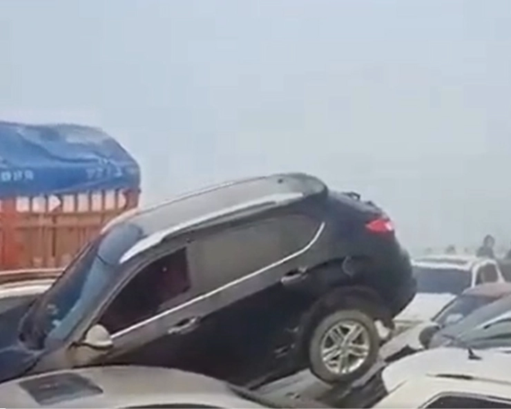 WATCH: Over 200 cars crash amid fog in central China leaving 1 dead