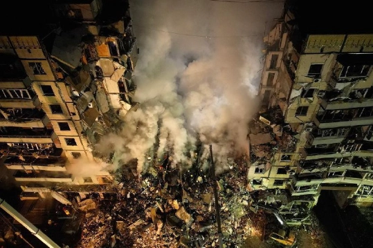 Russia-Ukraine war: Russian missile strikes apartment building in Dnipro, nearly 30 killed