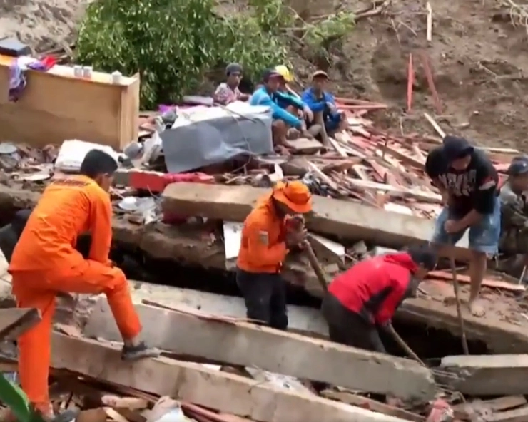 Indonesia: Deadly landslides kill 18 on Sulawesi island