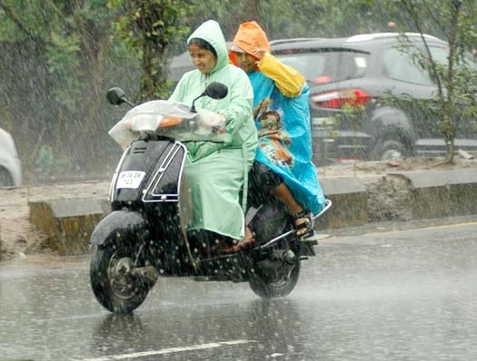 અમદાવાદ સહિત સૌરાષ્ટ્ર અને દક્ષિણ ગુજરાતમાં 5 દિવસ વરસાદની આગાહી