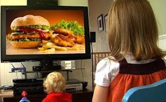 સાવધાન! શું  તમારું બાળક વધારે ટીવી જુએ છે