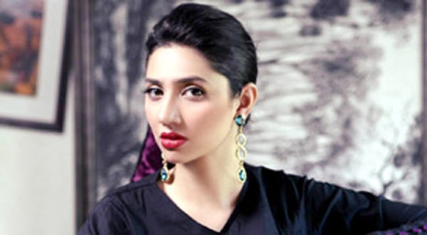 આ પાકિસ્તાની અભિનેત્રી  શાહરૂખ સાથે બોલીવુડમાં કરશે એંટ્રી