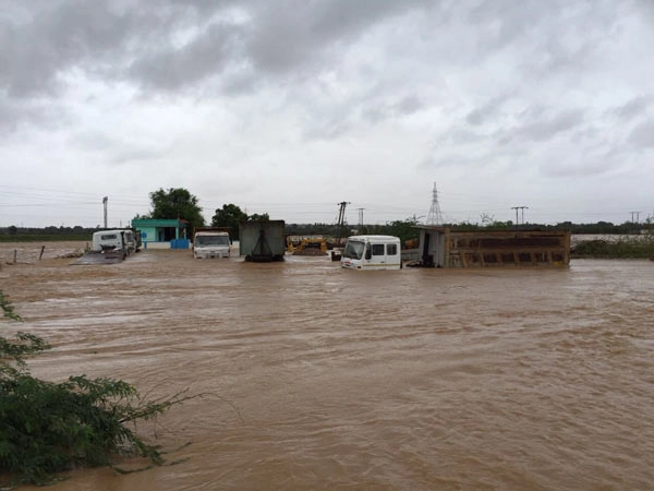'કોમેન' ને કારણે ગુજરાત સહિત 4 રાજ્યોમાં જોરદાર વરસાદની આગાહી