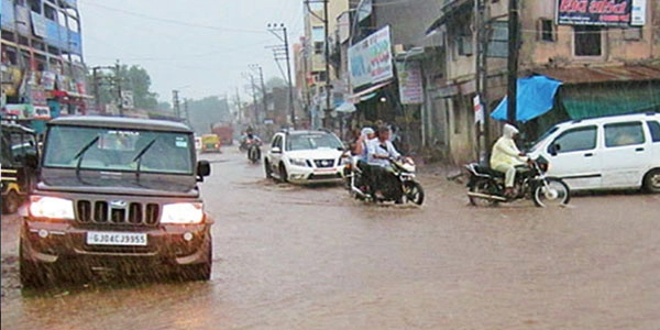 જામનગરમાં ઘ્રોલ પંથકમાં  ચાર કલાકમાં પોણા છ ઇંચ વરસાદ