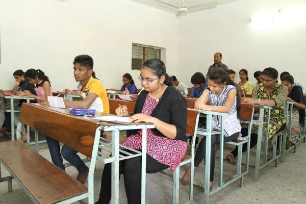 ગુજરાતમાંથી આ વર્ષે ધો. ૧૦-૧૨ના ૧૭.૧૪ લાખ વિદ્યાર્થીઓ પરીક્ષા આપશે