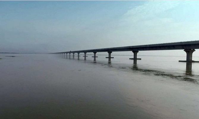 મોદીના 3 વર્ષ  LIVE:  દેશને સમર્પિત થયો  સૌથી લાંબો Dhola Sadiya Bridge,  PM હાજર