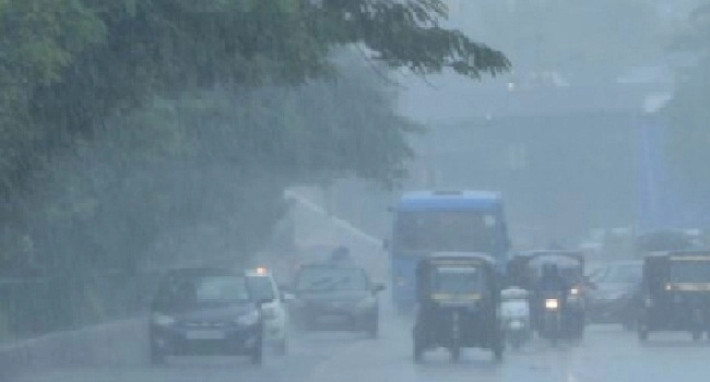 गुजरात में भारी वर्षा की चेतावनी, चुनाव प्रचार पर पड़ेगा असर - Threat of heavy rain in Gujrat