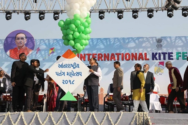International Kite Festival - સીએમ રૂપાણીએ કરાવ્યો ઈન્ટરનેશનલ કાઈટ ફેસ્ટિવલનો પ્રારંભ