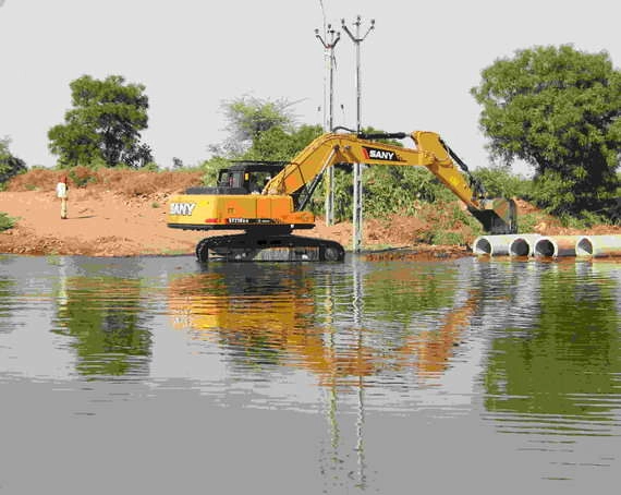 હવે આ પ્રોજેક્ટ હેઠળ ગુજરાતની નદીઓમાં હોવરક્રાફ્ટ અને જહાજો ફરશે