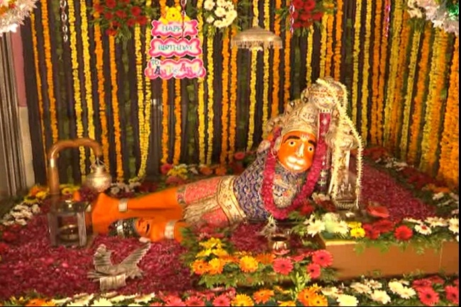 ગુજરાતના અરવલ્લીમાં એક માત્ર સુતેલા હનુમાનજીનું મંદિર, કરો આ ભીડભંજનના દર્શન