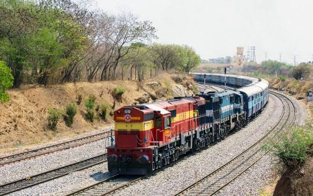 ગુજરાતમાં 10 રૂટો પરથી ખાનગી ટ્રેન દોડાવવામાં આવશે
