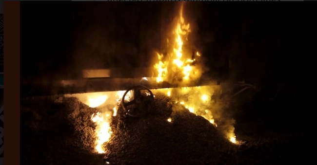 મહારાષ્ટ્ર - માલગાડીના ક્ન્ટેનરમાં આગ, મુંબઈ-અમદાવાદ વચ્ચેનો રેલ વ્યવહાર ઠપ્પ, 12 ટ્રેન રદ 10 ટ્રેનના રૂટમાં બદલાવ