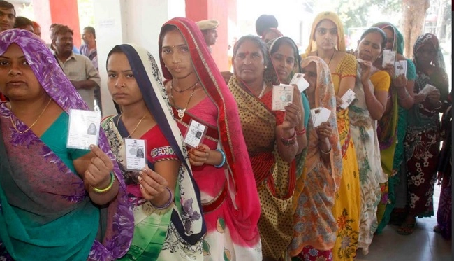લોકસભા ચૂંટણી Live અપડેટ્સ  - 5 વાગ્યા સુધીમાં ગુજરાતની તમામ 26 લોકસભા બેઠકો પર 55 ટકા મતદાન