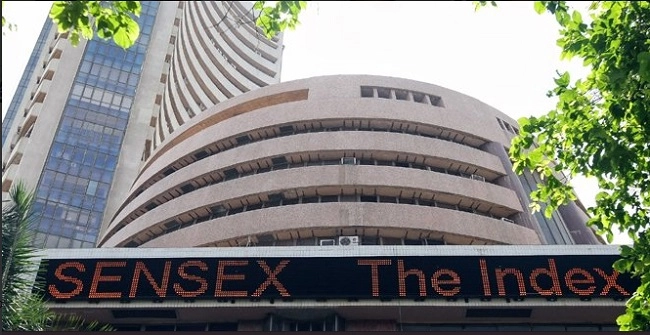 Sensex, Nifty Today: કોરોનાથી ગભરાયુ બજાર, સેંસેક્સ 1185 અંક ગબડ્યુ, નિફ્ટી પણ ધડામ
