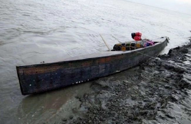 અરબી સમુદ્રમાં પકડાયા 10 પાકિસ્તાની, બોટ દ્વારા ભારતીય હદમાં પ્રવેશી રહ્યા હતા