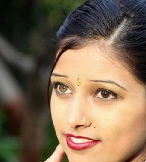 ગાંધીધામની મહિલાની બંને આંખોમાં કુદરતી રીતે અલગ કલરઃ ઈન્ડીયા બુક રેકોર્ડ્સમાં સ્થાન